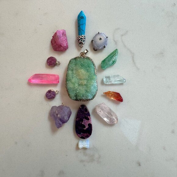 Crystal Druzy and Gemstone Pendant Lot - Picture 11 of 14